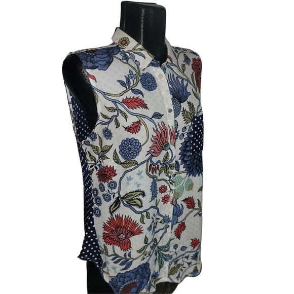 Marie Claire Floral Sleeveless Button Up Top with Polka Dot Accents L - Picture 2 of 6